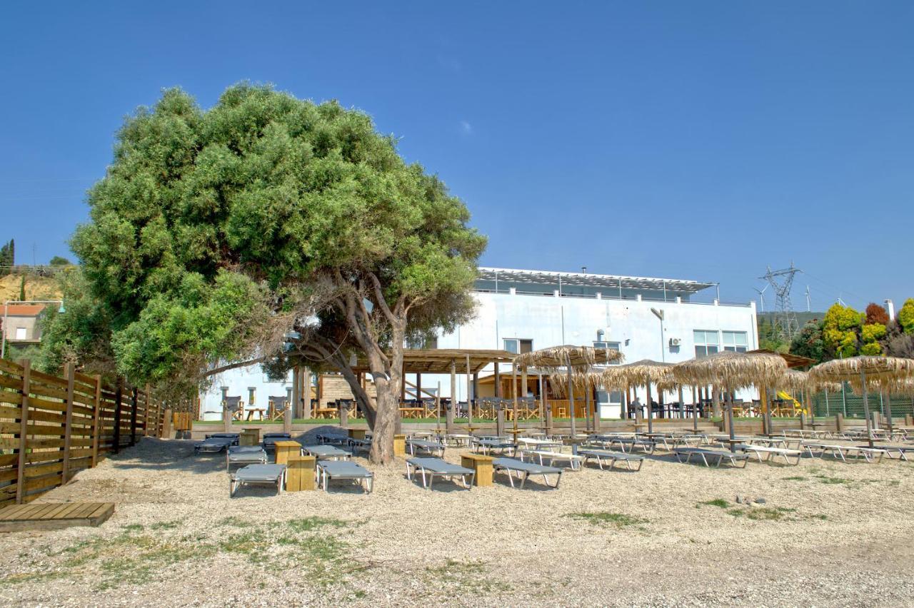 Epipleon Luxury Suites -102- Δωμάτιο 45Τμ Με Βεράντα 35Τμ Μπροστά Στη Θάλασσα Návpaktosz Kültér fotó